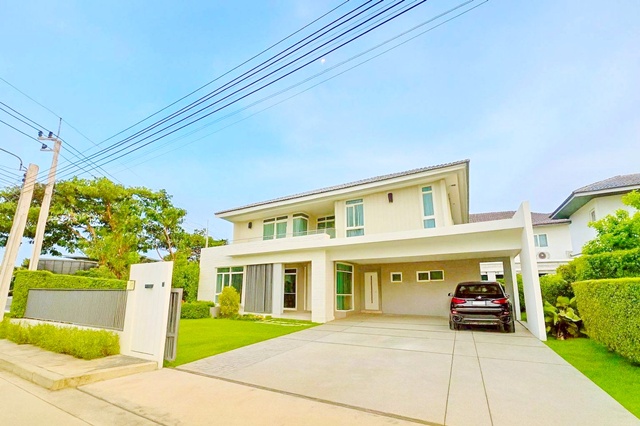 5นอน มัณฑนา เมกา บางนา 1.8 กม.ให้เช่าบ้านเดี่ยวสุดหรู 2 ชั้น  บ้านใหม่ แปลงมุม หลังใหญ่ จัดเต็มเฟอร์ฯ เครื่องใช้ไฟฟ้า 155 ตร.วา. 335 ตร.ม. 189,999 B-M. ลด30%  ทำเลศักยภาพติดถนนวงแหวน รร.นานาชาติคอนคอร์เดียน 2.5 กม. ตกแต่งครบพร้อมอยู่ ฟังก์ชั้น 5 นอน 5 น้ำ รพ.ศิครินทร์ 3.2 กม. เหมาะสำหรับครอบครัวใหญ่ เป็นส่วนตัว เดินทางสะดวก ถ.กาญจนาภิเษก ทางด่วนบูรพาวิถี 5Beds Luxury MANTANA Mega Bangna 1.8km.2-story detached house for rent new corner plot large ho