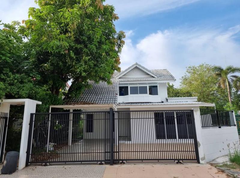 CH1149 ให้เช่าบ้านหลังมุม สัมมากร ทำเลดีเยี่ยม ซอยรามคำแหง 112 ขนาด 256 ตรม. เฟอร์ครบ27,000 บาท/เดือน – เฟอร์นิเจอร์ครบครัน บ้านที่เหมาะสำหรับครอบครัวและธุรกิจที่บ้าน ขนาดที่ดิน: 256 ตารางเมตร หรือ 64 ตารางวาติดต่อ ชาญครับ 094-569-5997Line ID : chabubar ได้เลยครับรายละเอียดบ้าน• 2 ห้องนอน• 3 ห้องน้ำ• 2 ห้องอเนกประสงค์• 1 ห้องนั่งเล่น• 1 ห้องครัว• ที่จอดรถได้สูงสุด 3 คันสิ่งอำนวยความสะดวกและเฟอร์