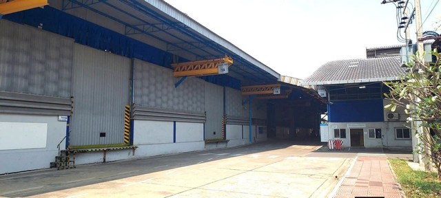 #ให้เช่าโกดังสมุทรปราการ#ให้เช่าโรงงาน/คลังสินค้าขนาด 6,000 ตารางเมตร(แบ่งเช่าได้)????พระประแดง สมุทรปราการ????พื้นที่สีส้ม✅รายละเอียด:????ขนาดโกดัง 6,000 ตารางเมตร (แบ่งได้)????มีเครน 3 ตัน????โกดังสูง 8 เมตร????พื้นที่รับน้ำหนักได้ 5 ตัน✅เงื่อนไขการเช่า:????ค่าเช่า 150 บาท/ตารางเมตร     ประกัน 2 เดือน     ล่วงหน้า 1 เดือน     สัญญา 3 ปี_____________________________สนใจติดต่อ/นัดชม☎️081-459-0982​ ลฎา☎️098-995-5449☎️085-422-6346 แอดมินAdd