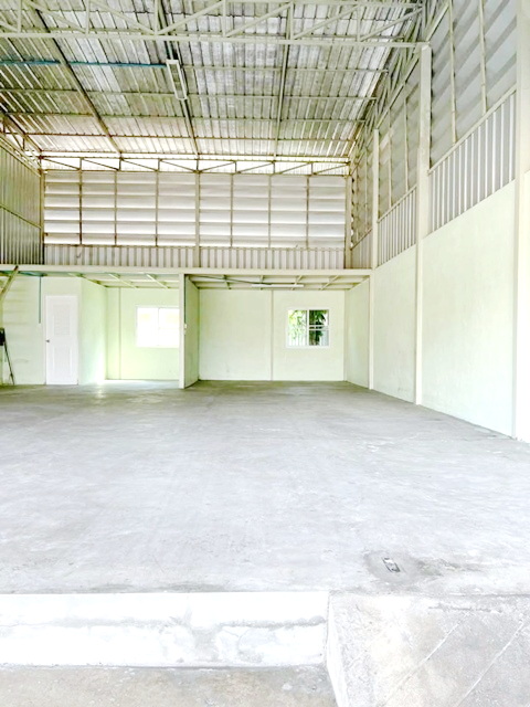 MRT หลักสอง 1.6 กม.ให้เช่าโกดัง หลังมุม  50 ตร.วา. 150ตร.ม. ริมถนนกาญจนาภิเษก รร.บางแค 1.3 กม.ย่านบางแค-เพชรเกษม  1 นอน 1 น้ำ 22,999 B-M มีห้องน้ำส่วนตัว ที่จอดรถกว้างขวาง แหล่งช้อปปิ้ง เดอะมอลล์บางแค 1.5 กม. สำนักงานเขตบางแค  ถ.กาญจนาภิเษก เพชรเกษมMRT LakSong 1.6km. Warehouse for rent corner unit 50sq.wa. 150sq.m. on Kanchanaphisek Road Bang Khae School is 1.3 km. away Located in the Bang Khae-Phetkasem area1 bed 1 bath 22,999 B-M. Includes private bathroom Ample parking Shopping area The Mall Bang Khae is 1.5 km. away Bang Khae District Office is located on Kanchanaphisek-Phetkasem Road. แยกบางแค-บางโ�