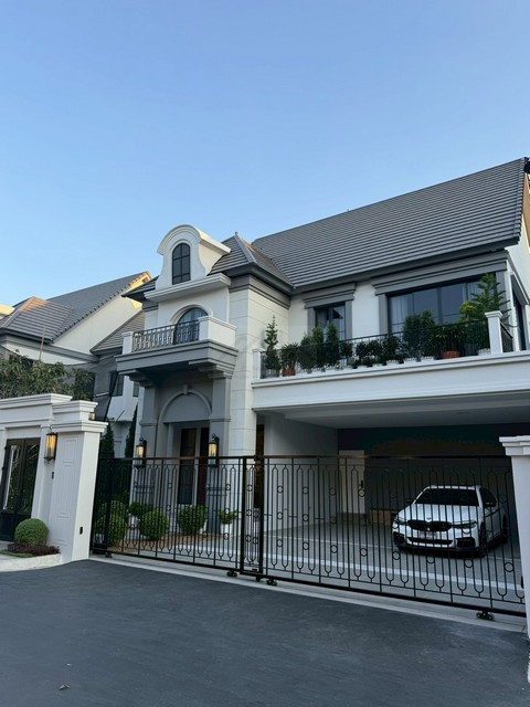 ให้เช่าบ้านเดี่ยวหรู 90 ตรว. 4 ห้องนอน นาราสิริ พหล-วัชรพล Narasiri Phahon–Watcharaphol บ้านใหม่ ไม่เคยเข้าอยู่ แต่งครบ พร้อมเข้าอยู่