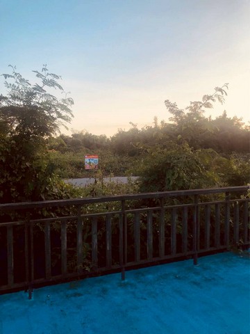 M650511ขายที่ดินทำเลดี อำเภอเชียงคาน จังหวัดเลยที่ดินแปลงสวย ขนาด 1 งาน 90 ตารางวาตั้งอยู่ใกล้ แม่น้ำโขง ในโซนท่องเที่ยวสำคัญ✨ จุดเด่นแปลงเล็ก ดูแลง่าย เหมาะสำหรับลงทุนหรือปลูกสร้างทำเลดี ใกล้ริมน้ำโขง บรรยากาศสงบเหมาะทำร้านค้า คาเฟ่ หรือที่พักขนาดเล็ก???? ราคาเพียง 4.5 ล้านบาท โทร: แหม่ม083​ 459 2878ID Line:madosiam5678หรือคลิกลิงค์ไลน์https://line.me/ti/p/Xg9GUyOuA8ลูกค้าแอดเพื่อนแล้วทักด้วยสติกเ�