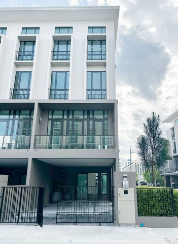 รหัสC7026 ให้เช่าทาวน์โฮม 4ชั้น โครงการพาทิโอ รัชโยธิน พหลโยธิน32 ใกล้เมเจอร์รัชโยธิน