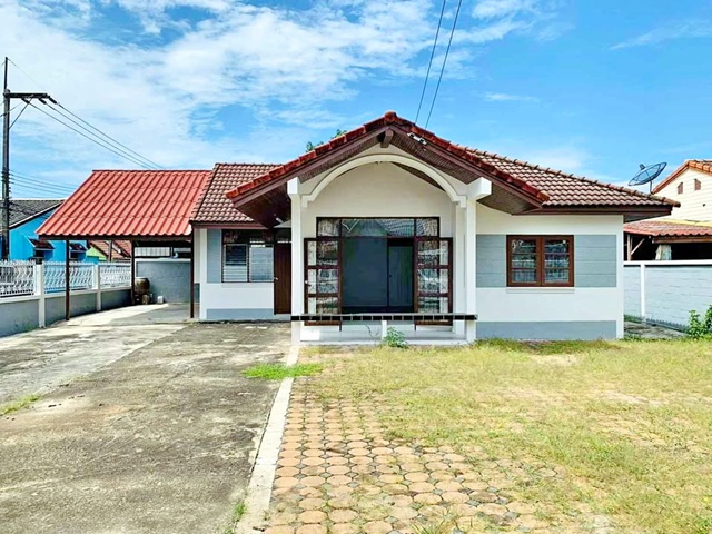 ศรีราชา รร.ดาราสมุทร ศรีราชา 2.3 กม. 3 นอน Lotus ศรีราชา 1.4 กม.J Park ศรีราชา 2.9 กม. ให้เช่าบ้านกว้าง 102  ตร.วา.