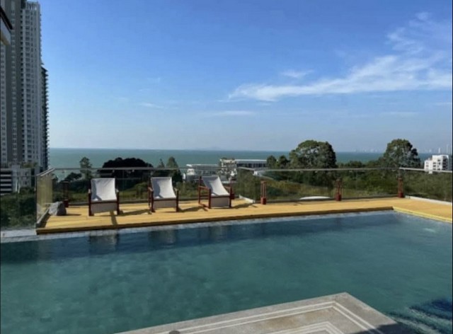 โรงแรม ติดทะเล (มีใบอนุญาตโรงแรมถูกต้อง)โรงแรมพร้อมดำเนินกิจการต่อได้ทันที เปิดดำเนินการมาแล้ว 5 ปี ทำเลศักยภาพ ใกล้แหล่งท่องเที่ยวสำคัญรายละเอียดทรัพย์&nbsp;&nbsp;&nbsp;•&nbsp;&nbsp;&nbsp;อาคารโรงแรม 2 อาคาร&nbsp;&nbsp;&nbsp;•&nbsp;&nbsp;&nbsp;ที่ดินรวม 426 ตารางวา&nbsp;&nbsp;&nbsp;•&nbsp;&nbsp;&nbsp;อาคารสูง 7 ชั้น รวม 64 ห้องพัก&nbsp;&nbsp;&nbsp;•&nbsp;&nbsp;&nbsp;มีใบอนุญาตโรงแรมถูกต้องตามกฎหมาย&nbsp;&nbsp;&nbsp;•&nbsp;&nbsp;&nbsp;ระยะห่างจากทะเลประมาณ 150 เมตร&nbsp;&nbsp;&nb