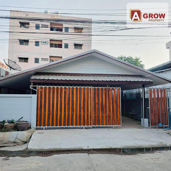 หมู่บ้านธนสิทธิ์ บางปลา 2 บ้านสวย รีโนเวทใหม่ทั้งหลัง พร้อมเข้าอยู่