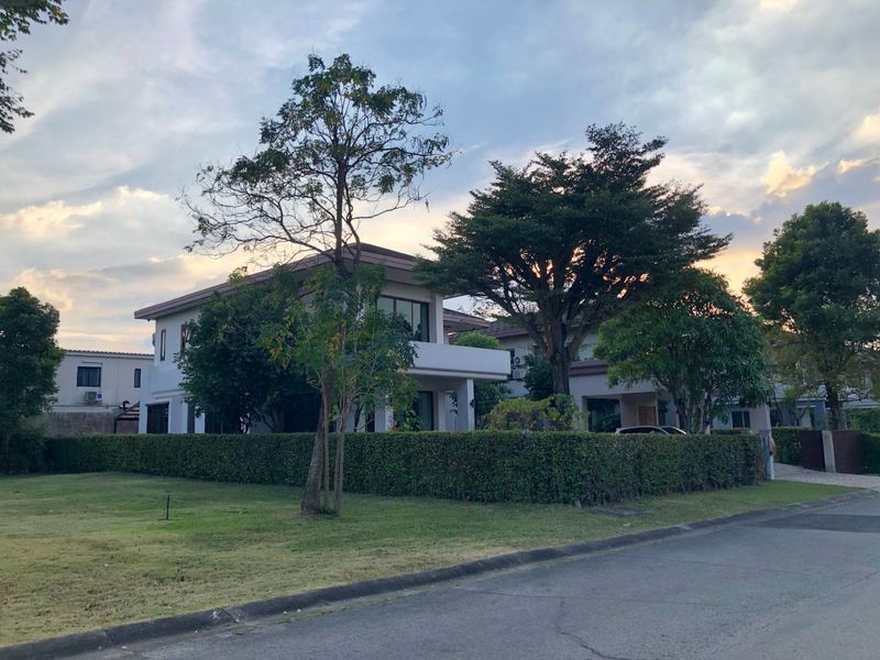 ขายบ้านหรู prime nature villa หัวมุม วิวทะเลสาบ #ราคาดีที่สุด ติดต่อผึ้งรติ line/call : 0619419639