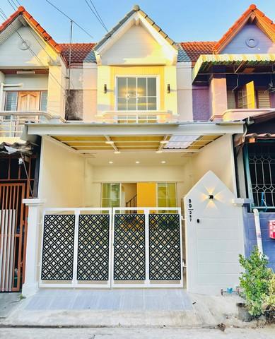 HS 1792 ขายทาวน์เฮาส์ 2 ชั้น รีโนเวทใหม่ หมู่บ้านมารวย บางเขน พหลโยธิน54/1 ย่านเพิ่มสิน สายไหม