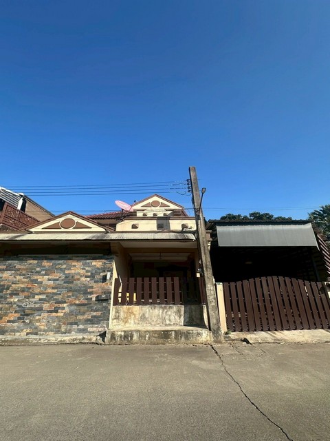 ให้เช่าทาวน์เฮ้าส์ 2 ชั้นหลังริม เนื้อที่ 50 ตร.ว. หมู่บ้านบารเมษฐ์ เฉลิมพระเกียรติ 62 เฟอร์พร้อมอยู่ จอดรถได้ 4-5 คัน*** ราคาเช่า 25,000 บาท/เดือน ติดต่อ:: ชยา โทร/ID Line:: 0942823961   Link Line:: https://line.me/ti/p/3xFA1An8Kcรหัส# T26-072ทาวน์เฮ้าส์ 2 ชั้นหลังริม หมู่บ้านบารเมษฐ์ เฉลิมพระเกียรติ 62 เฟอร์พร้อมอยู่ จอดรถได้ 4-5 คัน- เนื้อที่ 50 ตร.ว.- 2 ห้องนอน 2 ห้องน้ำ- เฟอร์นิเจอร์ index ทั้งบ้าน, อุปกรณ์ครัวครบ- โรงจอดรถขนาดใหญ�