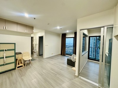 คอนโดห้องใหญ่ ใจกลางถนนจรัญสนิทวงศ์!! ขายคอนโดโครงการ เดอะ พาร์คแลนด์ จรัญ-ปิ่นเกล้า (The Parkland Charan-Pinklao) ขนาด 63 ตร.ม. ส่วนกลางครบครัน วิวไม่บล็อก พร้อมเข้าอยู่!! .ขายคอนโดโครงการ เดอะ พาร์คแลนด์ จรัญ-ปิ่นเกล้า (The Parkland Charan-Pinklao) ขนาด 63 ตร.ม. ไทป์แบบ 2 ห้องนอน 2 ห้องน้ำ .รายละเอียด:- เนื้อที่ 63 ตร.ม.- ชั้น 17 อาคาร A- 2 ห้องนอน, 2 ห้องน้ำ, 1 ห้องนั่งเล่น, 1 ห้องครัว- ห้องแบ่งเป็ดสัดส่วนดี- ค่าส่วนกลา