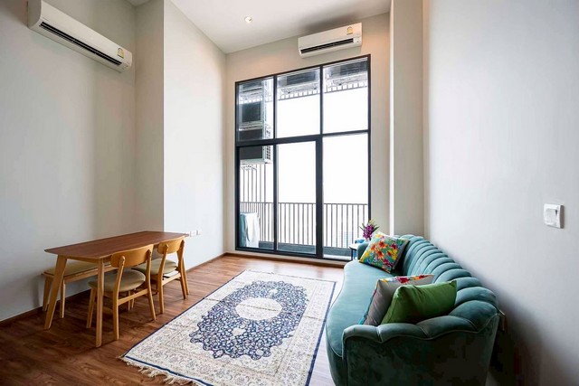 For Sell C Ekkamai Sukhumvit 63 Loft Type 2bed plus 76sqm 41st Floor closed to BTS Ekkamai Details: 2 bed plus, 2 bath77sqm41st FloorCorner UnitSelling Price: 11,890,000 Thai Bahtสนใจติดต่อ: BTL ESTATE AGENTS 0657095999Line: https://lin.ee/aeKXSB3LINE ID: @379zvtrkTel./Whatsapp: +66-65-709-5999,+66-81-456-1326Email: btlestateagents@gmail.com