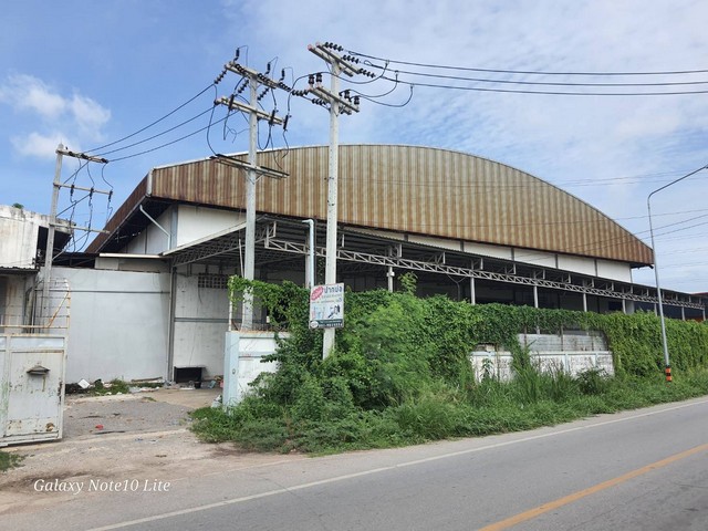 RK0793 ให้เช่าโรงงาน โกดัง พร้อมอาคารสำนักงาน และบ้านพักคนงาน 2 ไร่ 2งาน 95.2 ตร.วา ถ.พระราม2กม. 36  จ.สมุทรสาครติดต่อAgent  : คุณเด่นชัย                  : 09-8481-8989                  :06-2839-4747 ID Line        :0984818989                   : https://line.me/ti/p/ezz8HbMifzWhatsApp   :+66984818989          : แอดไลน์ แคปหน้าจอสอบถามได้เลยครับโรรงาน  ถ.พระราม2กม. 36  สมุทรสาคร2 ไร่ 2 งาน 95.2 ตร.วาพื้นที่ใช้สอย อาคารสำนักงานโกดังโรงงานรวมทั้งหมดประมาณ4,000ตร.ม.ข้อมูลเพิ่มเติมอาคารสำนักงาน 3 ชั้