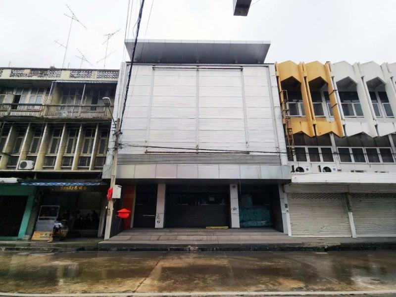    ขาย สำนักงาน 4 ชั้น  ถนนเจตน์จำนงค์    ถนน เจตน์จำนงค์ ตำบล บางปลาสร้อย อำเภอ เมืองชลบุรี จังหวัด ชลบุรี  ราคา 13,798,000  บาท  (ต่อรองราคาได้)  รายละเอียดบ้าน ▸ เนื้อที่ 85.00  ตารางวา  พื้นที่ใช้สอย 740.75  ตารางเมตร ▸ บ้านหันไปทางทิศตะวันออกเฉียงใต้  พิกัดบ้าน : https://maps.app.goo.gl/dKVytu9ihLvQQFsW9  สถานที่ใกล้เคียง   ▸ โรงพยาบาลชลบุรี ▸ เซ็นทรัล ชลบุรี ▸ โลตัส ชลบุรี ▸ วัดใหญ่อินทาราม  รหัสทรัพย์ (Code ID)  : PTTC1