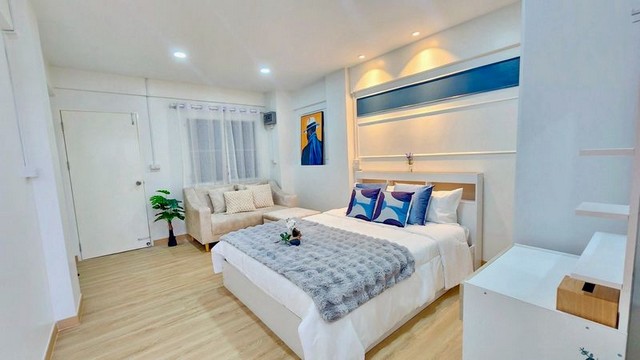 ขายคอนโดเอื้ออาทรหนองหอย เฟส 1 เชียงใหม่  ราคา 699,000 บาทขายคอนโดเอื้ออาทร หนองหอย เฟส 1 เมืองเชียงใหม่อาคาร 5 ชั้น 4 พื้นที่ใช้สอย 24 ตารางเมตรราคาเพียง 699,000 บาท ค่าใช้จ่ายวันโอน 50:50รายละเอียดทรัพย์คอนโดเอื้ออาทร หนองหอย เฟส 1อาคาร 5  ชั้น 4ขนาด 24 ตร.ม.โครงการรัฐ บริหารจัดการเป็นระบบเหมาะสำหรับอยู่อาศัยเอง หรือซื้อปล่อยเช่าสถานที่ใกล้เคียงถนนซุปเปอร์ไฮเวย์ เชียงใหม่�