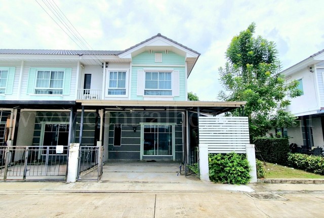 รหัสทรัพย์: 6377ทาวน์โฮม โมดิ วิลล่า รังสิต คลอง 7 หลังริม พร้อมอยู่&nbsp;ที่ตั้ง :&nbsp;ถนนรังสิต - นครนายก คลอง 7&nbsp;ตำบลลำผักกูด&nbsp;อำเภอธัญบุรี จังหวัดปทุมธานี 12110รายละเอียดทรัพย์-&nbsp;ทาวน์โฮม 2 ชั้น ขนาดพื้นที่ 26.3&nbsp;ตารางวา พื้นที่ใช้สอย 140 ตารางเมตร-&nbsp;3 ห้องนอน, 2 ห้องน้ำ, 1 ห้องรับแขก, 1 ห้องครัวด้านใน,&nbsp;1 ห้องครัวด้านนอก, 2 ที่จอดรถ-&nbsp;แอร์ 2&nbsp;เครื่อง, เครื่องทำน้ำอุ่น, ปั้มน้ำ+แทงค์�