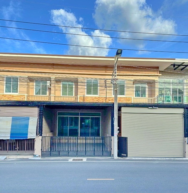 เทศบาลตำบลคลองตำหรุ500ม. เช่า-ขายทาวน์โฮมใหม่ 21 ตร.วา.163 ตร.ม. 2 ชั้น  นิคมอมตะชลบุรี 2.5 กม.คลองตำหรุ ทำเลเชื่อมเมือง เดินทางสะดวก รร.สารสาสน์วิเทศชลบุรี 2.7 กม. รองรับทั้งอยู่อาศัย และโฮมออฟฟิศ พื้นที่กว้าง โปร่ง โล่ง ฟังก์ชัน 2 นอน 3 น้ำ 19,999 B-M. ขาย 2.49 ลบ. เทศบาลต.คลองตำหรุ 1.5 กม. เหมาะกับผู้ประกอบการ ใกล้นิคมอุตสาหกรรมเวลโกรว์  ถ.สุขุมวิทKhlongTamru Subdistrict 500 m. New townhome for rent sale 21 sq.wa. 163 sq.m. 2 Storeys Amata Industrial Esta