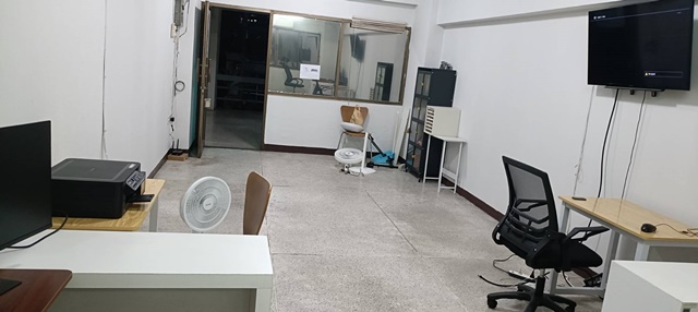 ติดรถไฟฟ้า ถูกที่สุด ออฟฟิศทึ่ พร้อมวัสดุสำนักงาน  ในประเทศไทย MRTสุทธิสาร 900ม.ให้เช่าห้องว่างชั้น 2 อาคารพาณิชย์ 9 ชั้น 32 ตร.ม.รร.นานาชาติคิซิโกะ 3.8 กม.1 นอน 1 น้ำ 4,999 B-M ซ.อินทามระ 31-37 ทำเลดี เหมาะกับทำสำนักงาน ออฟฟิศ เซ็นทรัลลาดพร้าว 3.5 กม.แหล่งช็อปปิ้ง ใกล้ระบบขนส่งสาธารณะ  เดินทางสะดวกสบายnear MRT Sutthisan 900m. The cheapest office for rent 2nd floor room 9-storey commercial building 8 sq.wa.32 sq.m. Kisiko International School 3.8 km.1 bed 1 bath 4,999 B-M Soi Inthamara 31-37 good location suitable for office