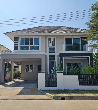 ให้เช่า 35,000/เดือน* กาญจน์กนก 20 (ใกล้แยกรวมโชค) อบอุ่น น่าอยู่ พร้อมเฟอร์นิเจอร์ครบ .• ขนาดพื้นที่: 51.6 ตร.วา• 3 ห้องนอน | 3 ห้องน้ำ | 1 ห้องรับแขก | 1 ห้องครัว | 1 ห้องเก็บของ• เฟอร์นิเจอร์ครบ: 3 ชุดห้องนอน, 2 โซฟา, 4 ตู้วางทีวีโฮมเธียเตอร์, 3 ชุดโต๊ะทานข้าว• เครื่องใช้ไฟฟ้าครบ: 4 แอร์, 4 ทีวี, 3 เครื่องทำน้ำอุ่น, ตู้เย็น, ไมโครเวฟ, เครื่องซักผ้า• ประตูดิจิตอลล็อค + ประตูรีโมท• จอดรถได้ 2 ค