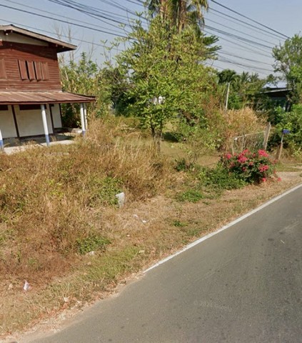 ขายที่ดินพร้อมบ้าน ตำบลนาบัว อำเภอเมือง จังหวัดสุรินทร์ที่ตั้ง : ตำบลนาบัว อำเภอเมือง จังหวัดสุรินทร์ 32000ขนาดที่ดิน : เนื้อที่ 1 ไร่ 2 งานรายละเอียดอยู่ในเขตชุมชน เดินทางสะดวกขนาดที่ดิน : เนื้อที่ 1 ไร่ 2 งานสถานที่ใกล้เคียง :- วนอุทยานพนมสวาย- วัดพนมศิลาราม (เขาสวาย)ขายราคา 1,500,000 บาทสนใจติดต่อคุณพรชนิตว์ 0863655598คุณเมธาวี 0864545598 