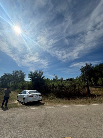 ขายที่ดินเปล่า ติดถนน นิคมพัฒนา - เมืองลำปางที่ตั้ง : ตำบลนิคมพัฒนา อำเภอเมืองลำปาง จังหวัดลำปาง 52000ขนาดที่ดิน : เนื้อที่ 5 ไร่ 2 งาน 66 เศษ 3 ส่วน 10 ตารางวารายละเอียด-ที่ดินเหมาะกับการอยู่อาศัย หรือเปิดร้านขายของ-ใกล้แหล่งชุมชนนิคมพัฒนาสถานที่ใกล้เคียง :-ศูนย์วิจัยและพัฒนาประมงน้ำจืดลำปาง-นิคมพัฒนาเขต 7-ศูนย์พัฒนาราษฎรบนพื้นที่สูงจังหวัดลำปางขายราคา 1,800,000 บาทสน�