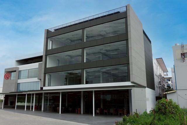 ให้เช่าสำนักงานสร้างใหม่ 4 ชั้น อาคารพัฒนาการ 31 แบ่งเช่าเป็นชั้นได้ มีลิฟต์ ระบบปรับอากาศ มีที่จอดรถราคาเช่า 400,000 บาท / เดือน ( สัญญาขั้นต่ำ 3 ปี ประกัน 3 เดือน ล่วงหน้า 1 เดือน )ราคาเช่า 100,000 บาท / เดือน / ชั้น ( สัญญาขั้นต่ำ 3 ปี ประกัน 3 เดือน ล่วงหน้า 1 เดือน )ที่ตั้ง ถนนพัฒนาการ ซอยพัฒนาการ 31/1 แขวงสวนหลวง เขตสวนหลวง กรุงเทพมหานคร 10250ติดต่อ : คุณภัสพงณ์ 0634098164Line : binkem22https://www.facebook.com/profile.php?id=61