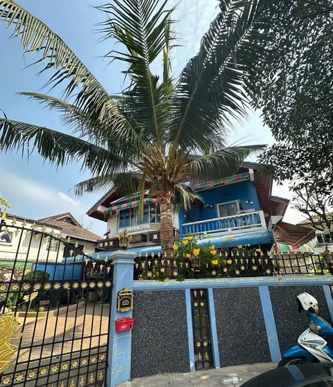 ขายบ้านเดี่ยว 2 ชั้น 187 ตรว. หมู่บ้านธารารมณ์ รามคำแหง 9 ติด Food Land ใกล้ทางด่วน และทองหล่อ เดอะไนน์ เพียง 10 นาที*** ราคาขาย 38 ล้านบาท ติดต่อ:: ชยา โทร/ID Line:: 0942823961Link Line:: https://line.me/ti/p/3xFA1An8Kcรหัส # T26-091บ้านเดี่ยว หมู่บ้านธารารมณ์ ถนนรามคำแหง ซอย 9 เนื้อที่ 187 ตารางวา3 ห้องนอน3 ห้องน้ำ ห้องรับแขก ห้องครัว ห้องแม่บ้านแยกจอดรถ 4 คัน สงบร่มรื่น สะอาดและปลอดภัย ค่าส่วนกลางถูก สถานที่ใกล้เคียง:Foodland ราม