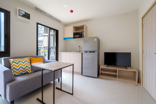 ดีคอนโด คาล์ม รามคำแหง 40 ห้องใหม่พร้อมอยู่ โปรจองด่วน 1 นอน 1 น้ำ ใกล้ MRT ลำสาลี 1.6 กม. แหล่งชุมชน พื้นที่ใช้สอย 30 ตร.ม. 13,499 B-M. เดอะมอลล์ รามคำแหง 900 ม.โครงการคุณภาพ บรรยากาศสงบ เป็นส่วนตัว เหมาะอยู่อาศัย และลงทุนปล่อยเช่าD Condo Calm Ramkhamhaeng 40 brand new ready-to-move-in units Special booking offer 1 bed 1 bath Near MRT Lam Sali 1.6 km. vibrant community 30 sq.m. usable area 13,499 B-M. 900 m. from The Mall Ramkhamhaeng Quality project with a peaceful and private atmosphere Suitable for living and investment rentalถ.รามคำแหง หัวหมาก แขวงหัวหมาก เขตบางกะป�