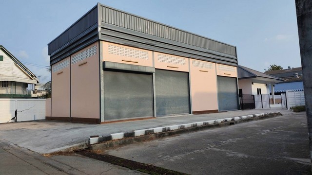 ปล่อยเช่าโกดังพร้อมออฟฟิศ ใจกลางเมืองระยอง  ราคาเช่า 28,000/เดือน สัญญา1ปี36 ตร.ว.พื้นที่ใช้สอย 144 ตร.ม.1 ห้องออฟฟิศ1 ห้องน้ำ รายละเอียดสถานที่ใกล้เคียง Big c เซนทรัลฯ โลตัสระยอง รพ.ระยอง ร.พ จุฬารัตน์ระยอง รหัสทรัพย์ 7969023สนใจ / สอบถาม / นัดดูบ้าน ติดต่อมาเลยคร้าAdd line id : @79home หรือกดเพิ่มเพื่อนคลิก  https://lin.ee/2mr4Q19ทักแชทเพจ : ขายเช่าบ้านระยองโทร : 064-6464997 /091-7979549