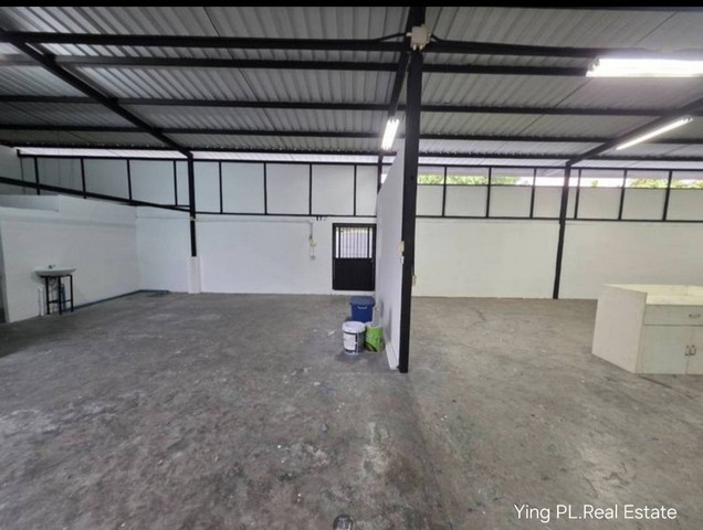 YG807 ให้เช่า โกดังเก็บสินค้า ในซอยลาดพร้าว 93 พร้อมออฟฟิศ เหมาะเป็นที่เก็บสินค้าติดต่อ  คุณหญิงโทร  064-345-9870Line  0643459870 คลิกที่นี่ https://line.me/ti/p/4XKklRrgLg พื้นที่ 168 ตารางวา มีออฟฟิศในดัวโกดัง โกดังสะอาดพร้อมเข้าอยู่ได้ทันที่ราคาเช่า 50,000 บาท/เดือน**เงินล่วงหน้า 1 เดือน เงินประกัน 2 เดือน**ติดต่อ  คุณหญิงโทร  064-345-9870Line  0643459870 คลิกที่นี่ https://line.me/ti/p/4XKklRrgLg PL. Real Estate Brokerบริการรับฝากขายเช่า คอนโด บ้าน ที่ดิน อ�