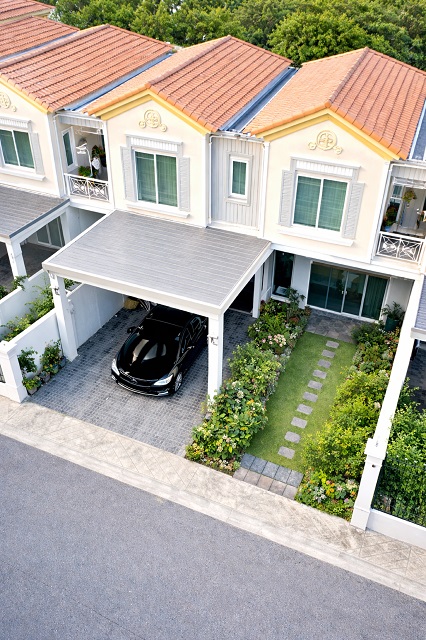 ตลาดนัดจตุจักรชลบุรี 1.4 กม.ให้เช่าบ้านทาวน์โฮม 18,999 B-M.สุขุมวิท บางแสน ห้วยกะปิ 13-17 ฟังก์ชัน 3 นอน 3 น้ำ สุขุมวิท บางแสน ใกล้แลนด์มาร์กเมืองชลบุรี บ้านพร้อมอยู่ พื้นที่ใช้สอย 156 ตร.ม.20 ตร.วา.แหลมทองบางแสน 3.3 กม. เหมาะอยู่อาศัย หรือทำออฟฟิศ  ทำเลสงบ สิ่งอำนวยความสะดวกครบ ถนนคนเดินบางแสนSukhumvit BangSaen Huai Kapi 13-17  Townhome for rent 3bed 3bath near Chonburi landmarks ready to move in usable area 156 sq.m. land size 20 sq.wa rental price 18,999 B-M Laem Thong Bang Saen 3.3 km suitable for residence or office quiet l