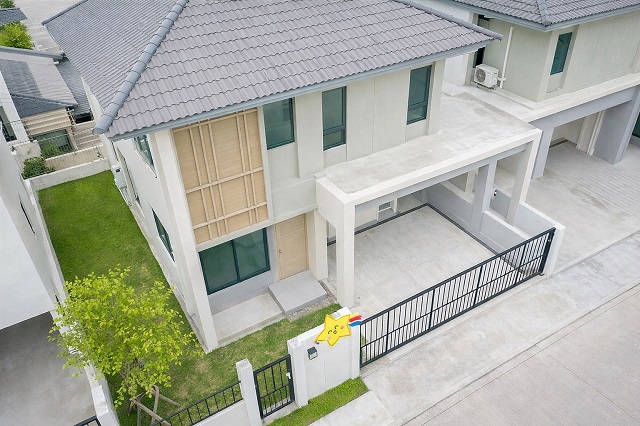 Nonthaburi Stadium วัดสวนแก้ว ท่าเรือพระราม 5 2.5 กม.ให้เช่าบ้านเดี่ยว ราชพฤกษ์ บ้านสไตล์ญี่ปุ่น 3 นอน 3 น้ำ 36,999 B-M. เหมาะอยู่อาศัย กว้างขวาง 43 ตร.วา. 176 ตร.ม. บ้านใหม่สภาพดี จอดรถได้ 2 คัน ใกล้สนามกีฬา จ.นนทบุรี 800 ม.เดินทางสะดวก BTS บางรักน้อยท่าอิฐ Nonthaburi Stadium WatSuanKaew Rama5 Pier 2.5km. Detached house for rent Ratchaphruek Japanese style house 3 bed 3 bath 36,999 B-M. Suitable for living spacious 43 sq.wa. 176 sq.m. New house in good condition 2 parking spaces Near Nonthaburi Provincial Stadium 800 m. Convenient transportation BTS Bang Rak Noi Tha It ถ.ราชพฤกษ์ โยธาธิการ-นนทบ�