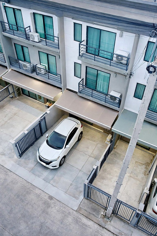 ถ.พิบูลสงคราม ราชพฤกษ์ พระราม5 3นอน สะพานพระราม5 1.9กม. กว้าง 5ม. ให้เช่าทาวน์โฮม 3ชั้น 3 น้ำ ใกล้ถนนนครอินทร์ แม็คโคร นครอินทร์ 1กม. 24,999 B-M. ขาย 4.29 ลบ. เหมาะอยู่อาศัย และโฮมออฟฟิศ เลี้ยงสัตว์เล็กได้ เดินทางสะดวก BTS บางรักน้อยท่าอิฐ 3.6 กม.PhibunSongkhram Rd. Ratchaphruek Rama5 Townhome 3Storeys width5m. for rent 3bed 3bath Near NakhonIn Rd. Makro Nakhon In 1km 24,999 THB per month For sale at 4.29million THB Suitable for residential or home office Small pets allowed Convenient transportation near BTS BangRakNoi ThaIt 3.6km Also available Rama5 Bridge 1.9km.ถ.พิบูลสงครามถ.นครอินท�