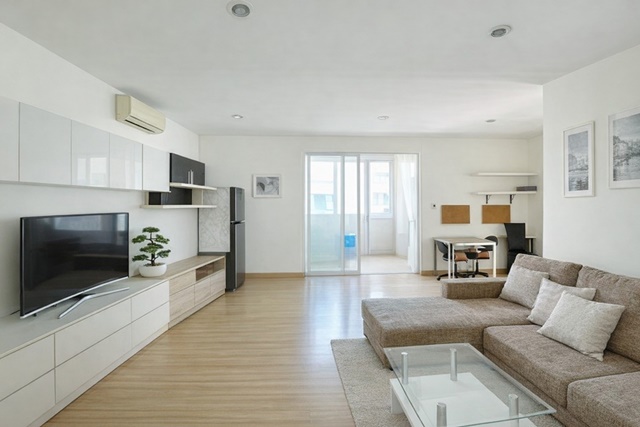 MRT ลาดพร้าว 101 650ม.Penthouse ให้เช่าคอนโดหรู ฟังก์ชัน ขนาดใหญ่ ชั้น6 2นอน 2 น้ำ แฮปปี้ คอนโด ลาดพร้าว 101 อาคาร South วิวเมือง เดอะมอลล์ บางกะปิ 2.4 กม. พื้นที่ 68.40 ตร.ม. 18,498 B-M. เฟอร์ฯ และเครื่องใช้ไฟฟ้าครบ เหมาะสำหรับอยู่อาศัย ในเมือง เดินทางสะดวก ใกล้แหล่งไลฟ์สไตล์MRT Ladprao 101, 650m. Penthouse Luxury condo for rent 2beds 2baths Happy Condo Ladprao101  large unit on the 6th floor South building city view 2.4 km to The Mall Bangkapi usable area 68.40 sq.m rental price 18,498 B-M.  fully furnished and equipped ideal for city living with convenient transportation and close to lifestyle amenitie