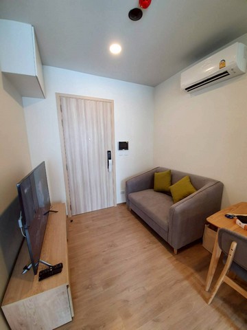 AOM 2430ให้เช่า คอนโด Chewathai เกษตร-นวมินทร์ แขวงเสนานิคม เขตจตุจักร กทม. ค่าเช่า 15,000 บาท/เดือนให้เช่า คอนโด Chewathai เกษตร-นวมินทร์ทำเลดี ใกล้ ม.เกษตร เดินทางสะดวก อยู่สบาย ครบจบในที่เดียว ห้องชั้น 11 | ทิศใต้ขนาด 1 ห้องนอน 1 ห้องน้ำห้องพร้อมอยู่ มีเฟอร์นิเจอร์บิวท์อินบางส่วน + เครื่องใช้ไฟฟ้า (ตามภาพ)ให้เช่าเพียง 15,000 บาท/เดือนสัญญาขั้นต่ำ 1 ปีเจ้าของน่ารัก ใจดี คุยง่าย- สิ่งอำนวย�