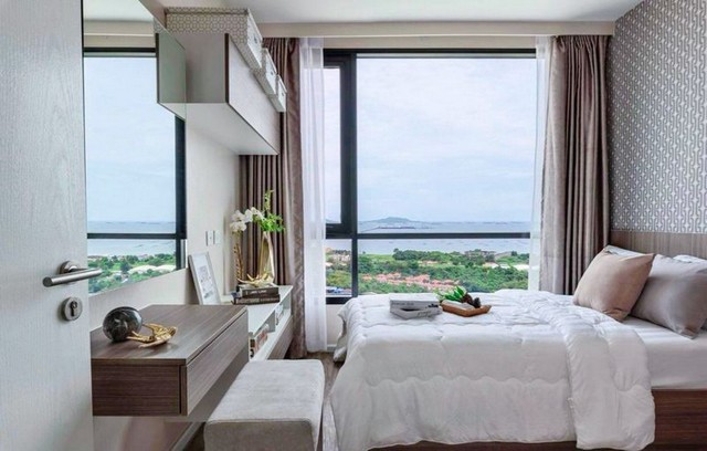 TEL : 092-288 9359 คุณดนิตาLine : https://line.me/ti/p/yxo92dHWP1รายละเอียด : ห้องTwo bedroom ชั้น 27 ขนาด 69 ตร.ม.2 ห้องนอน 2 ห้องน้ำ  วิวทะเล1 ห้องนั่งเล่น/ 1 ห้องครัว/ 1 ระเบียงชมวิวทะเลเฟอร์นิเจอร์ : - เตียง+ที่นอน+ชุดเครื่องนอน- ตู้เสื้อผ้า- โต๊ะเครื่องแป้ง- โซฟาพร้อมโต๊ะกลาง- โต๊ะกินข้าวพร้อมเก้าอี้  เครื่องใช้ไฟฟ้า : - แอร์ 3 เครื่อง- ทีวี 3 เครื่อง- ตู้เย็น- เครื่องทำน้ำอุ่น- เครื่องซักผ้าฝาหน้า- ไมโครเวฟสิ่งอำนว�