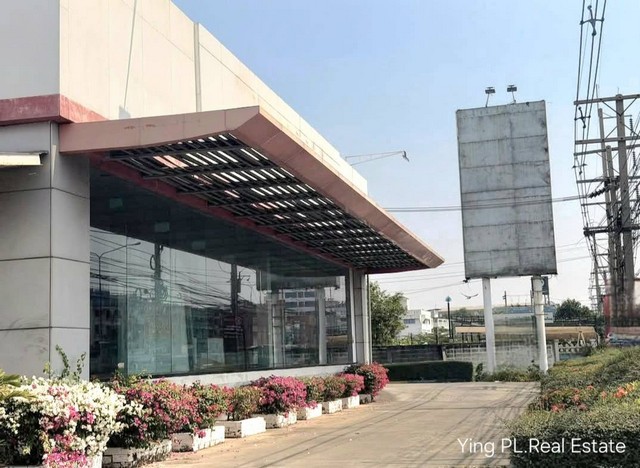 YG811 ให้เช่าโชว์รูมติดถนนเพชรเกษม พร้อมโกดังด้านหลัง มีลานจอดรถติดต่อ  คุณหญิง AGโทร  064-345-9870Line  0643459870 คลิกที่นี่ https://line.me/ti/p/4XKklRrgLgพื้นที่รวม  2,250 ตารางเมตร อาคารโชว์รูม พื้นที่ 372.77 ตารางเมตรโกดังด้านหลัง พื้นที่ 283 ตารางเมตรพร้อมลานจอดรถห้องน้ำ มีทั้งด้านในและด้านนอกอาคารราคาเช่า 160,000 บาท/เดือน**ค่าเช่าล่วงหน้า 1 เดือน/เงินประกัน 2 เดือนติดต่อ  คุณหญิง AGโทร  064-345-9870Line  0643459870 คลิกที่นี�