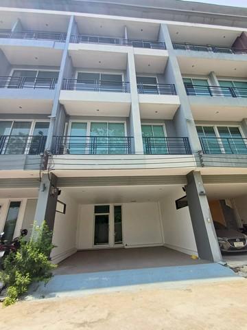 ให้เช่าทาวน์โฮม4ชั้น277ตร.ม.ใกล้แฟชั่นไอแลนส์,MRTวงแหวนรามอินทรา ย่านรามอินทราสามารถจดทะเบียนบริษัทได้ราคาเช่า 20,000 บาท / เดือน ( สัญญาเช่าขั้นต่ำ 1 ปี ล่วงหน้า 1 เดือน เงินประกัน 2 เดือน )ที่ตั้ง ถนนรามอินทรา ซอยรามอินทรา แขวงคันนายาว เขตคันนายาว กรุงเทพมหานคร 10230https://www.facebook.com/profile.php?id=61581484955548ติดต่อ : คุณภัสพงณ์ 063-409-8164Line : deedaa23เนื้อที่ 22 ตารางวา พื้นที่ใช้สอย 277 ตารางเมตร จำนวน 4 ชั้น 4ห�