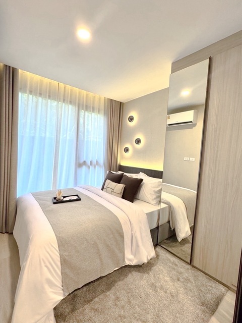 Sub1463ขายดาวน์คอนโด  เลี้ยงสัตว์ได้ So Origin Sukhumvit 105 ชั้น 3 ตึก C (Pet Friendly) | ชั้น 3 ห้อง C306 | Garden View 1 bedroom so smart kitchen 24.60 ตร.ม.ห่างจาก BTS 200 เมตร ติดบีทีเอสแบริ่งราคาหน้าสัญญา 2,790,000 บาทส่วนลดวันโอน 250,000 บาท จอง+สัญญา 20,000 ผ่อนแล้ว 3,900 (4 งวด) ขายดาวน์เท่าทุน 35,600 บาท ผู้ซื้อผ่อนดาวน์ต่อกับโครงการ ไม่มีค่าเปลี่ยนชื่อในสัญญา ได้รับส่วนลดตามหน้าสัญญาทั้งหมดสนใจทักแชตได้เลย หรือโทรติดต่อสอบถาม 084-4327190พร้อมโอน�