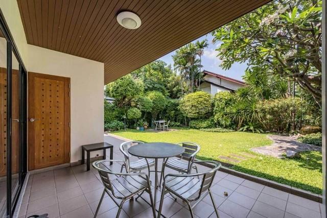 ขาย บ้านเดี่ยว ประชาราษฎร์บำเพ็ญ26 ย่านห้วยขวาง รัชดา ลาดพร้าว พร้อมเฟอร์นิเจอร์ ใกล้ MRT สุทธิสาร*** ราคาขาย 23,700,000 บาทติดต่อ คุณช่อผกา โทร 0616198565 LINE 0616198565สำรอง LINE 0812523279 ส่งลิ้งก์ไว้ได้เลยรหัส# T26-095บ้านเดี่ยว 2 ชั้น ซอยประชาราษฎร์บำเพ็ญ 26 ย่านห้วยขวางเนื้อที่ 158 ตรวพื้นที่ใช้สอย 380 ตรม3 ห้องนอน 3 ห้องน้ำ1 ห้องทำงาน 1 ห้องรับแขก1 ห้องนั่งเล่น 1 ห้องครัว1 ห้องแม่บ้านพร้อมห้องน้ำ4 ที่จ�