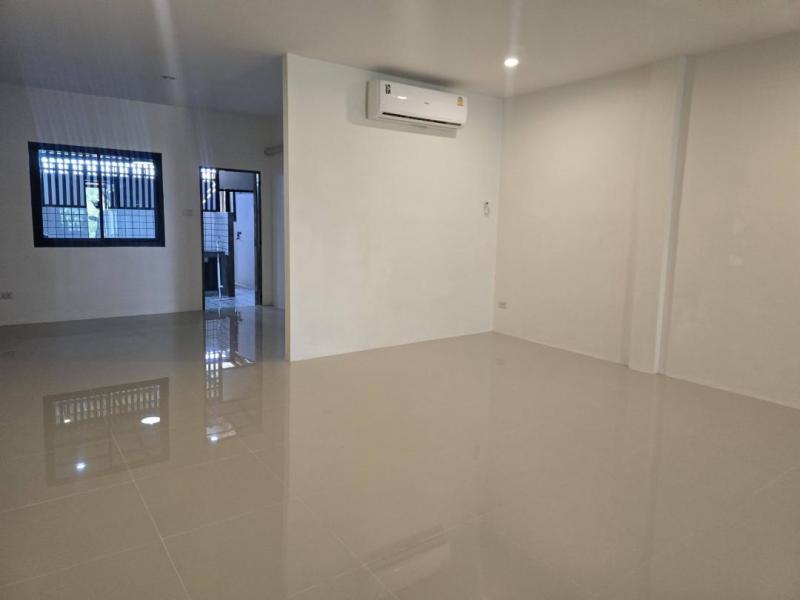 HR 6360 ให้เช่าทาวน์โฮม ศรีสมาน ดอนเมือง ใก้ล โรบินสัน ศรีสมาน