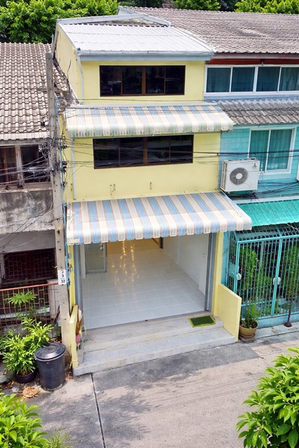 ซ.สาธุประดิษฐ์ 52-60 5นอน 3น้ำ ตลาดบางโพงพาง 1.2 กม.BRT วัดดอกไม้ 1.0 กม.อาคารพาณิชย์ให้เช่า 4 ชั้น รีโนเวทใหม่ ฟังก์ชันและแหล่งไลฟ์สไตล์พระราม 3 พื้นที่ใช้สอย 18 ตร.วา. 288 ตร.ม.17,998 B-M. เงียบสงบ เป็นส่วนตัว เหมาะอยู่อาศัย หรือโฮมออฟฟิศ ถ.พระราม3 สาธุประดิษฐ์5bed 3bath on Rama3 SathuPradit 52-60 Road  BRT WatDokMai 1.0km. 4 story renovated commercial building for rent 5 1.2 km to Bang Phong Phang Market and Rama 3 lifestyle area land size 18 sq.wa. usable area 288 sq.m. rent 17,998 B-M quiet private suitable for residence or home office  ถ.พระราม3 ซ.สาธุประดิษฐ�