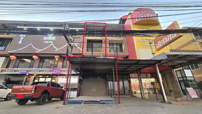 รหัสทรัพย์ : HL#27308 (L084849)อาคารพาณิชย์ อนานคร โครงการ 5 ต.คานหาม อ.อุทัย จ.พระนครศรีอยุธยาราคา 4,600,000 บ.รายละเอียดทรัพย์- อาคารพาณิชย์ 3 ชั้นครึ่ง (มีชั้นลอย)- พื้นที่ 29 ตร.ว.- พื้นที่ใช้สอย 168 ตร.ม.- 5 ห้องนอน- 3 ห้องน้ำ- 1 ห้องครัว- 1 ห้องโถง- มีผู้เช่าอาศัยอยู่ (ขายพร้อมทั้งผู้เช่า)- 2 ที่จอดรถ- ด้านหลังต่อเติมหลังคา- ด้านหน้าหันทางทิศตะวันออกจุดเด่นที่น่าสนใจ- อาคารพาณิชย์ตั้งอยู่ใก�