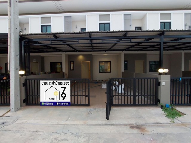 ให้เช่าทาวน์โฮม2ชั้น ใกล้บิ๊กซี ระยอง พร้อมเฟอร์นิเจอร์  ราคาเช่า 10,000/เดือน สัญญา1ปี ประกัน2เดือน+ค่าเช่าล่วงหน้า1เดือน 26 ตร.ว.3 ห้องนอน2 ห้องน้ำ 1 ห้องโถง2 ที่จอดรถ  เฟอร์นิเจอร์และเครื่องใช้ไฟฟ้า เตียงนอนพร้อมที่นอน 1 ห้องนอน ตู้เสื้อผ้า โต๊ะเครื่องแป้งแอร์ 2 เครื่องชุดโซฟาโต๊ะทานข้าว โต๊ะกลาง ชั้นวางทีวีตู้เย็น เค้าท์เตอร์ครัว  สถานที่ใกล้เคียงใกล้แยกเกาะกลอ�