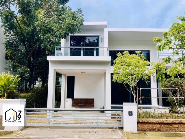 ให้เช่าบ้านเดี่ยวติดหาดแม่รำพึง ระยอง พร้อมเฟอร์นิเจอร์ครบ *สัญญาระยะสั้น-สัญญา1ปี ราคาเช่า 35,000/เดือน (สัญญา1ปี) ราคาเช่า 45,000/เดือน ( สัญญาระยะสั้น)ประกัน2เดือน+ประกัน1เดือน60 ตร.ว.2 ห้องนอน2 ห้องน้ำ1 ห้องโถง2 ที่จอดรถเฟอร์นิเจอร์และเครื่องใช้ไฟฟ้า เตียงนอนพร้อมที่นอน 2 ห้องนอน ตู้เสื้อผ้า โต๊ะเครื่องแป้ง 2 ห้องนอน แอร์ 5 เครื่องเครื่องทำน้ำอุ่น โต๊ะทานข้าว ชั้นวางที�