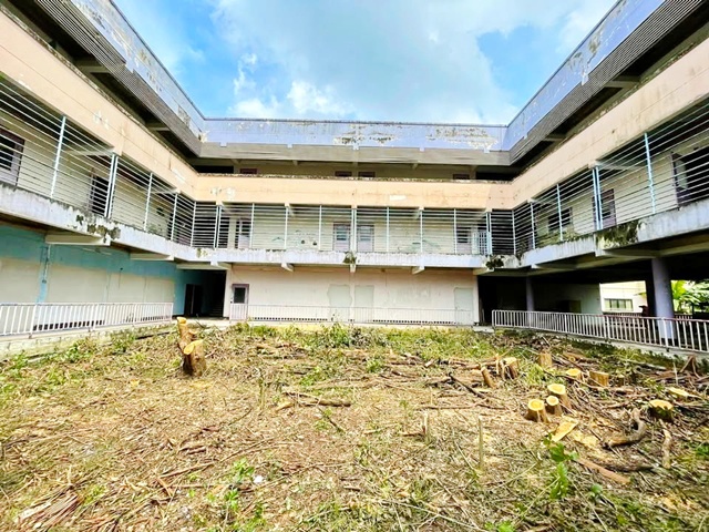 ให้เช่าอาคาร 3ชั้น 20นอน เป็นโรงเรียนอนุบาลเดิม บางแวก138-148 MRT บางแค3.5กม. 6น้ำ ถนนบางแวก ทำเลศักยภาพ เดอะมอลล์ บางแค 3 กม. และพุทธมณฑลสาย 2 ศูนย์ราชการบางแค 2.5 กม. 1.5ไร่ พื้นที่ใช้สอย 1,800ตร.ม. 249,999B-M. เหมาะธุรกิจ และโครงการขนาดใหญ่3story building for rent 20bed 6bath on BangWaek 138-148 MRT BangKhae 3.5km. It used to be a kindergarten.  Prime location near The Mall BangKhae 3km. Phutthamonthon Sai 2 and Bang Khae Government Center 2.5 km. Land area 1.5 rai usable area 1,800 sq.m. Rent 249,999B-M. suitable for businesses and large scale projects.ถนนบางแวก ซอยบางแวก138-148 แขวงบางไผ�