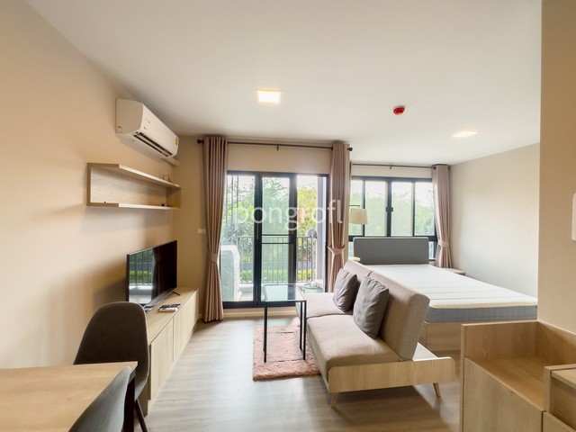 ให้เช่า ดีคอนโด แคมปัส ไฮด์อเวย์ Dcondo Hideaway รังสิต (ใกล้ มธ. รังสิต)ทำเลนักศึกษา มีรถรับส่งถึงมหาวิทยาลัยธรรมศาสตร์รายละเอียดห้องอาคาร A ชั้น 3 เงียบสงบ เป็นส่วนตัวขนาด 27 ตารางเมตรระบบ Digital Door Lockจอดรถได้ 1 คันเฟอร์นิเจอร์และเครื่องใช้ไฟฟ้าครบ พร้อมเข้าอยู่เครื่องปรับอากาศโทรทัศน์ตู้เย็นไมโครเวฟเครื่องทำน้ำอุ่นสิ่งอำนวยความสะดวกฟิตเนส (อุปกรณ์ครบ)สระว่ายน้ำCo-working Sp