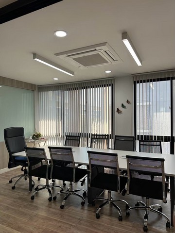 รหัสC7043 ให้เช่าโฮมออฟฟิศ 4.5ชั้น โครงการNirvana@WORK เนอวานา แอท เวิร์ค ลาดพร้าว - เกษตรนวมินทร์ **ให้เช่า**ราคาเช่า 120,000 บาท/เดือน (ประกัน2 ล่วงหน้า1)สนใจติดต่อโทร : 095-823 9789 คิทLine id : candy.456Line Add Friend : https://line.me/ti/p/rHhjrvhm_zHome office  โฮมออฟฟิศ 4.5ชั้น โครงการNirvana@WORK เนอวานา แอท เวิร์ค ลาดพร้าว - เกษตรนวมินทร์ ขนาดที่ดิน 25 ตารางวา  พื้นที่ใช้สอย 363 ตารางเมตร หน้ากว้าง 6 เมตร4 ห้อง มีแอร์4 ทิศทางทุกชั้น และ ทุกห้อง มีห้อ