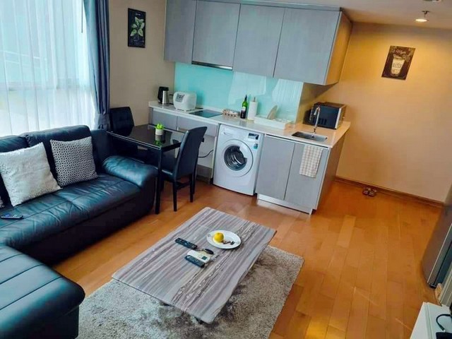 TEL : 092-288 9359 คุณดนิตาLine : https://line.me/ti/p/yxo92dHWP1รายละเอียด :พื้นที่ขนาด 47 ตรม.  ห้องมุม วิวทะเล & ภูเขา1 ห้องนอน + Walk-in Closetอากาศถ่ายเทดี มีหน้าต่างรอบด้านตกแต่งหรู สไตล์อบอุ่นเหมือนอยู่บ้านเฟอร์นิเจอร์พรีเมียม พร้อมเข้าอยู่ได้ทันทีสิ่งอำนวยความสะดวก : สิ่งอำนวยความสะดวก :- ฟิตเนส- ออนเซ็น- สระว่ายน้ำ- ระบบรักษาความปลอดภัย 24 ชั่วโมง- กล้องวงจรปิดเข้าออกด้วยระบบคีย์การ์ด- ที่จอดรถส�