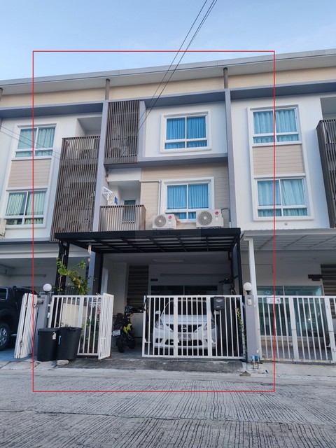 ให้เช่าทาวน์โฮม 3 ชั้น The Rich Biz Home สุขุมวิท 105 ตรงข้าม รพ.ศิครินทร์ ใกล้ MRT สถานีศรีลาซาล