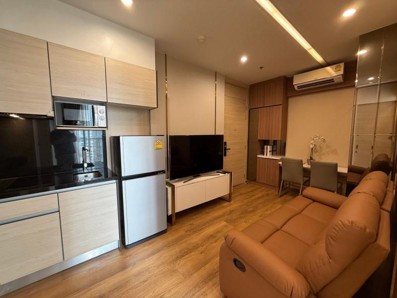 Park 24 private clean comfortable 8th floor BTS Phrom Phong